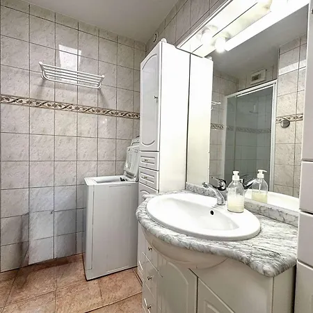 T3 Avec Terrasse Et Clim A 300m De La Apartament *